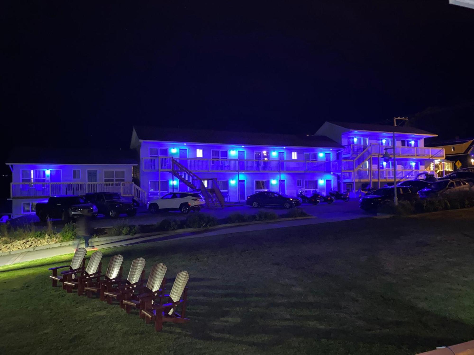 Hotel-motel Fleur De Lys Motel