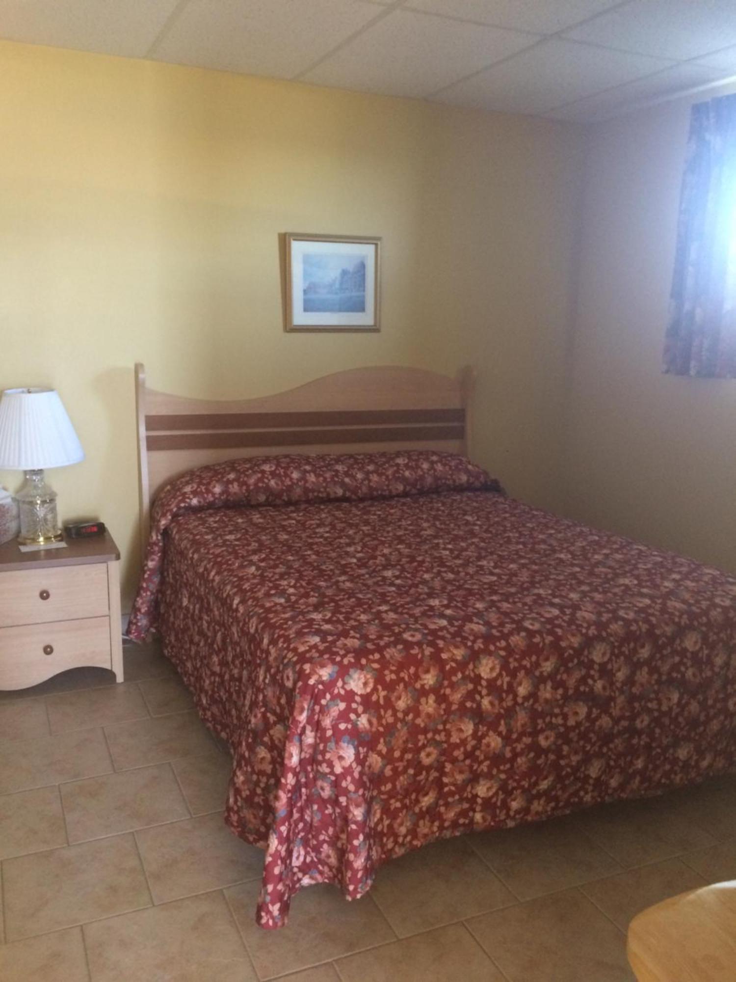Hotel-motel Fleur De Lys Percé
